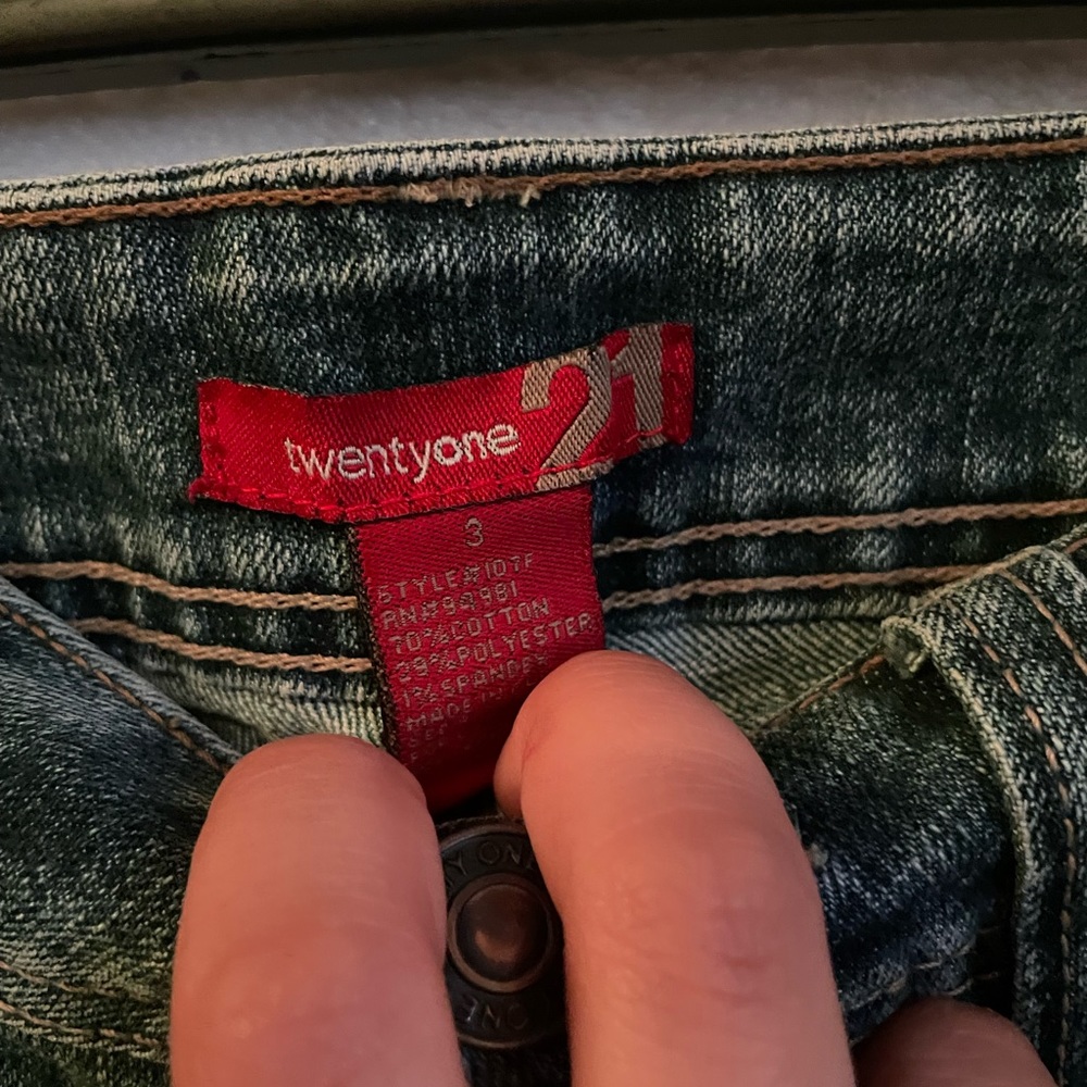 Jeans - Picture 3 of 3